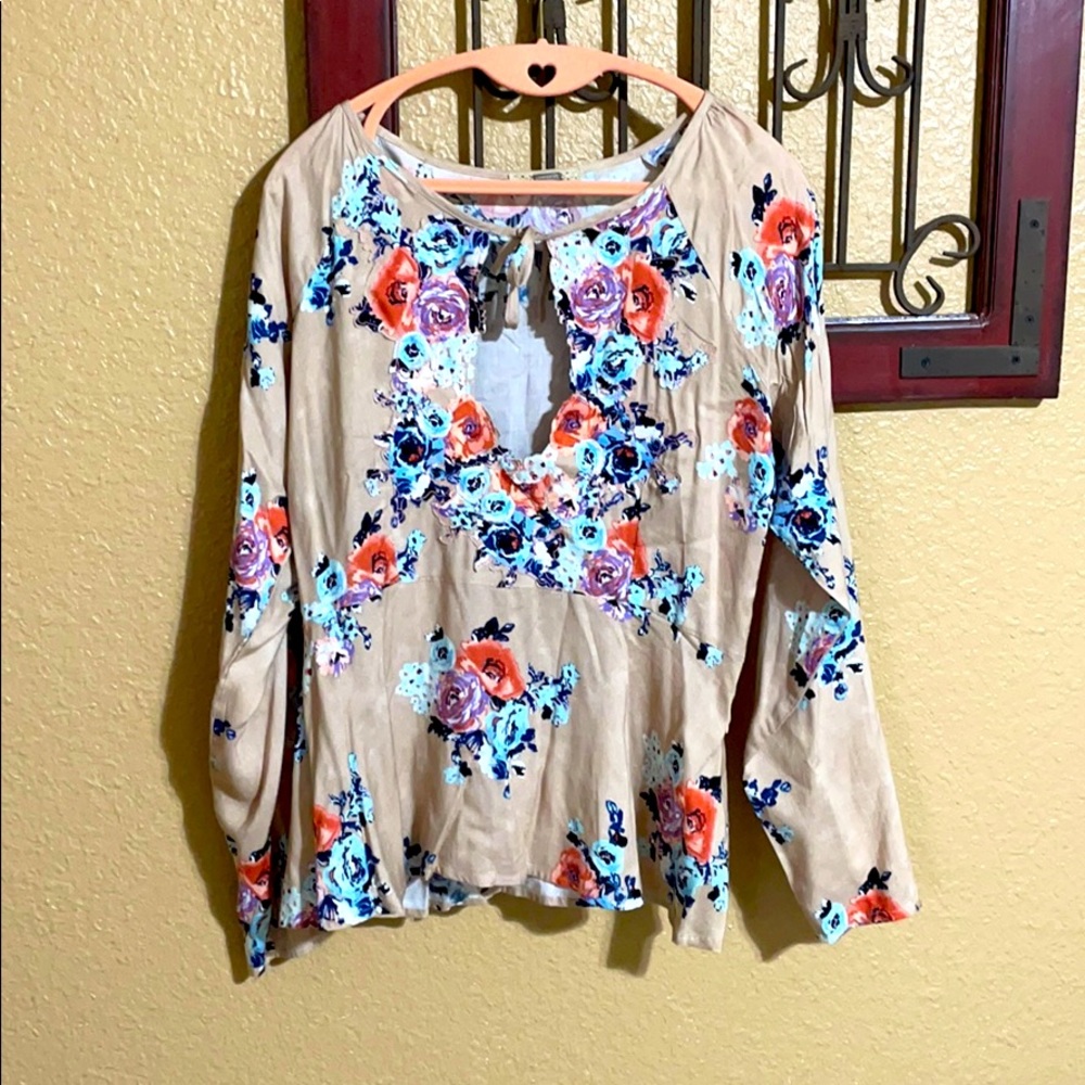 Buckle blouse